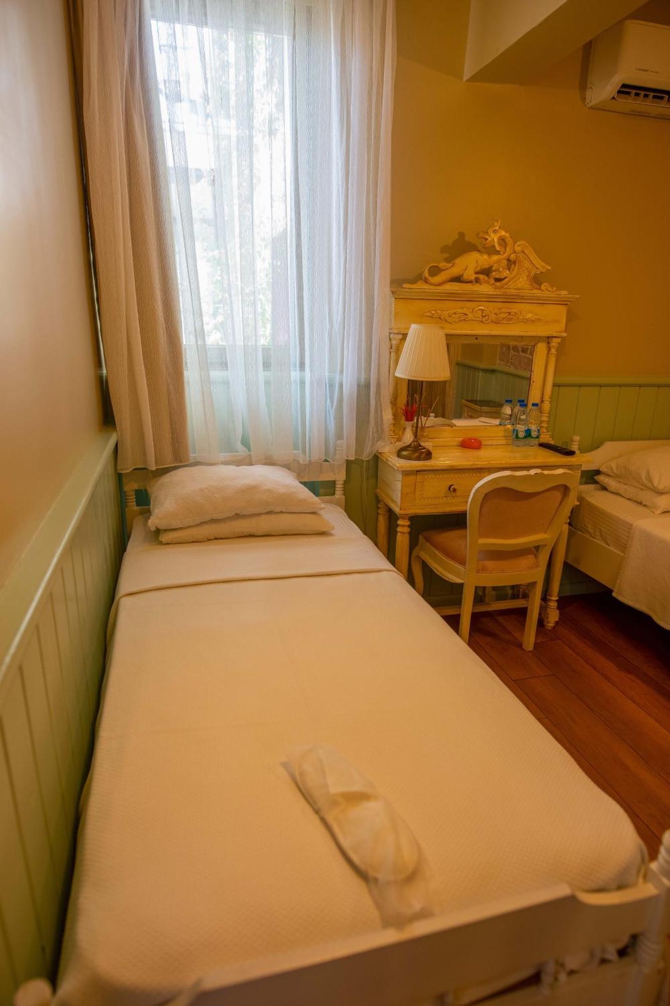 Cunda Mor Limon Otel Айвалик Екстер'єр фото