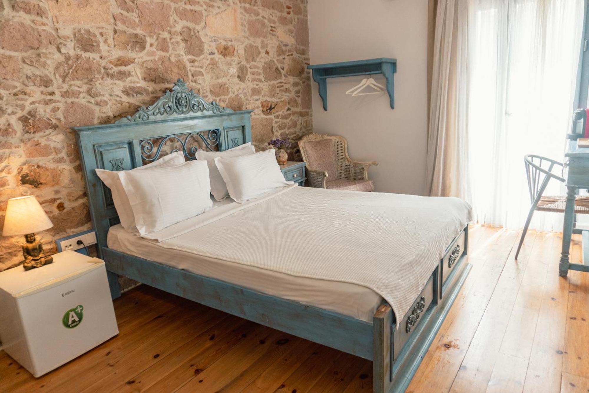 Cunda Mor Limon Otel Айвалик Екстер'єр фото