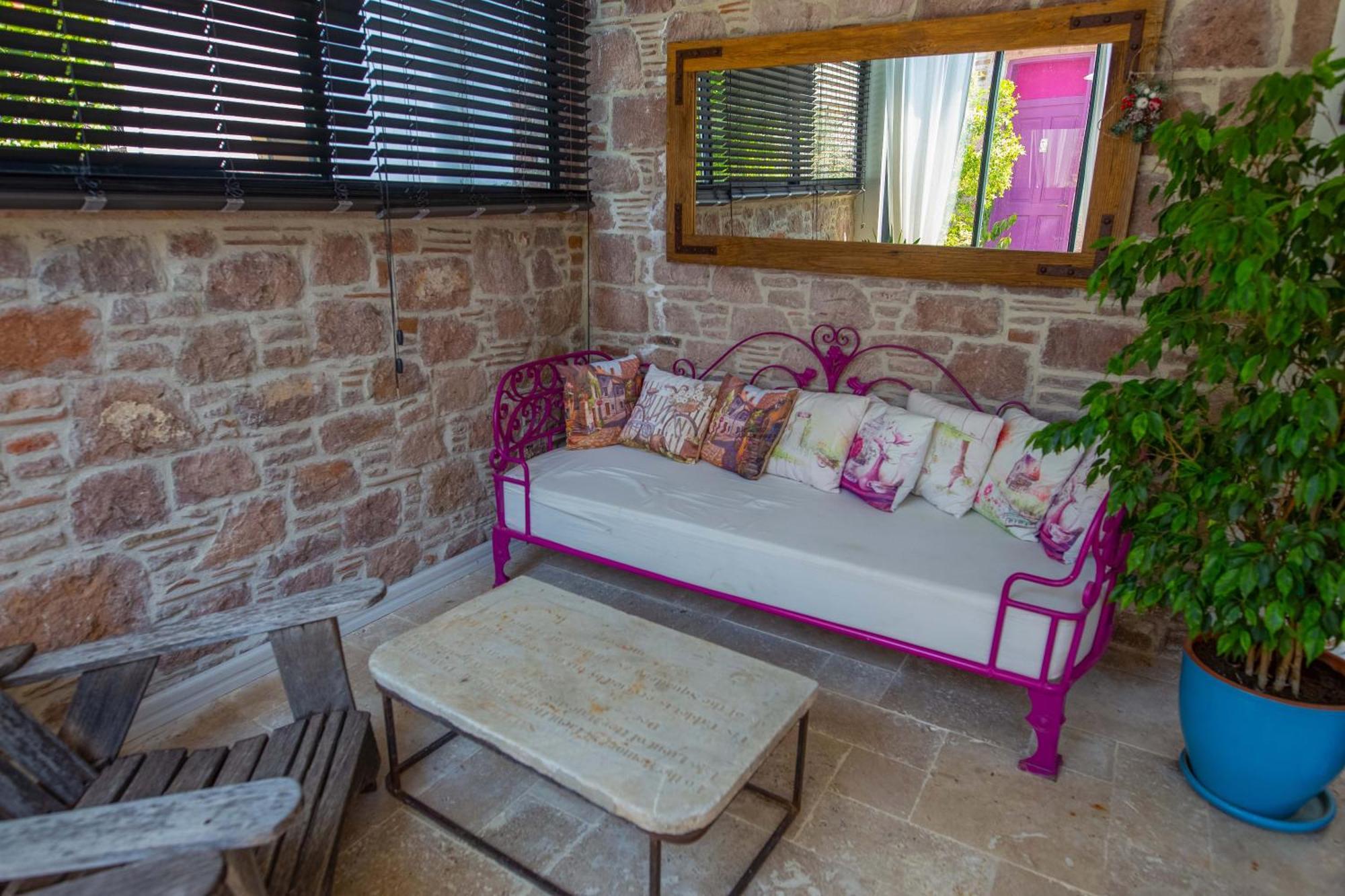 Cunda Mor Limon Otel Айвалик Екстер'єр фото